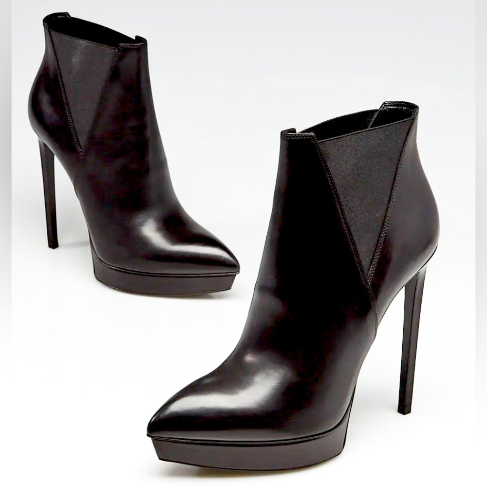 Yves Saint Laurent Black Leather Janis 105 Ankle Boots Size 7/37